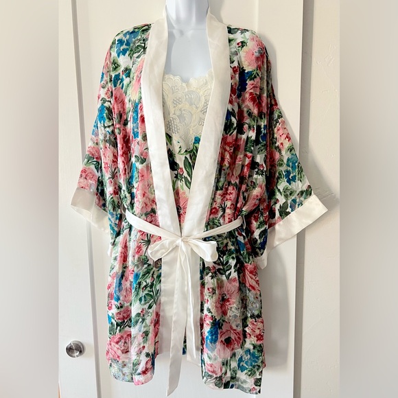 Victoria's Secret Other - Vintage Victoria Secret Nightgown Robe Set Lace Slip Chemise Gold Label Boudoir